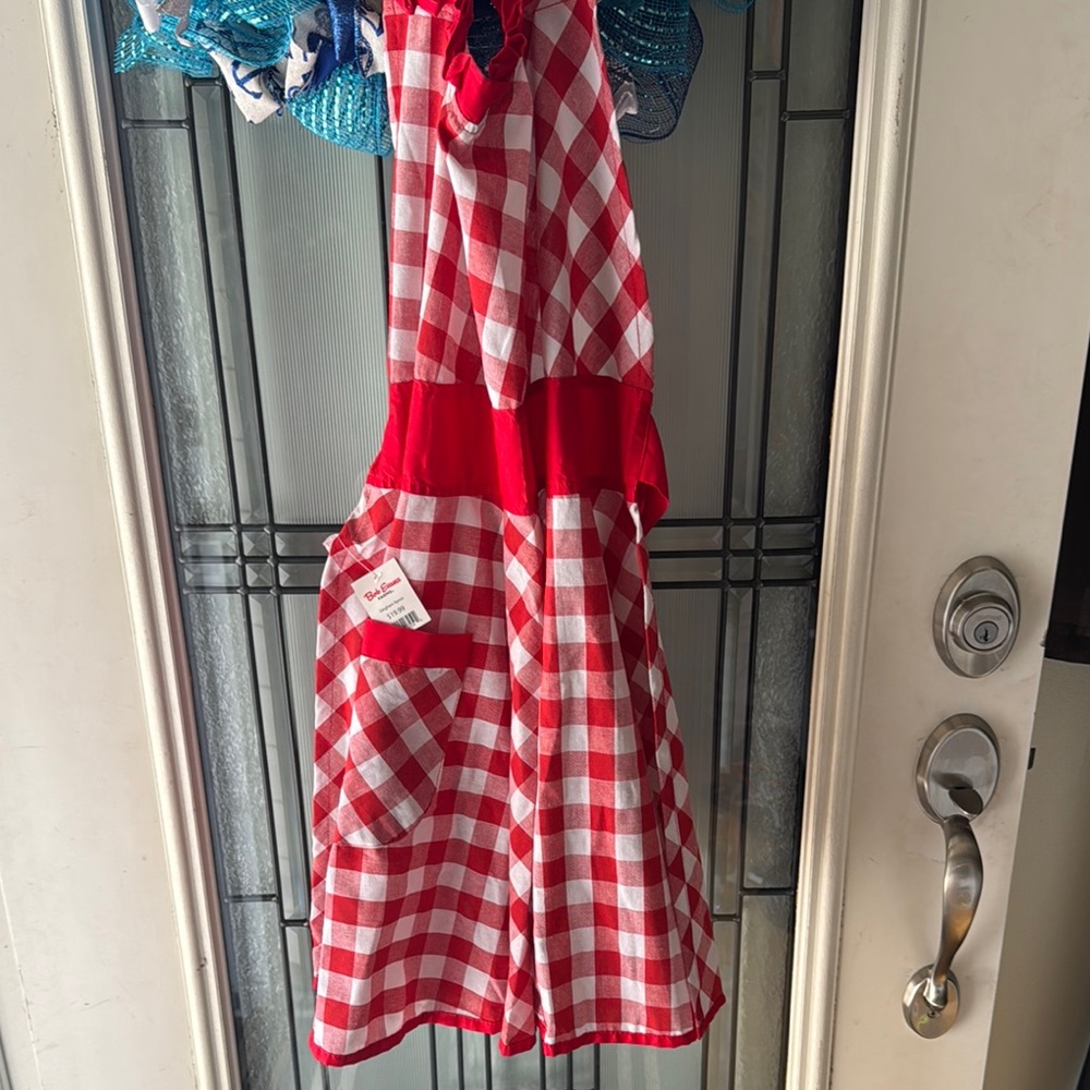 Bob Evans Red and White Gingham Apron